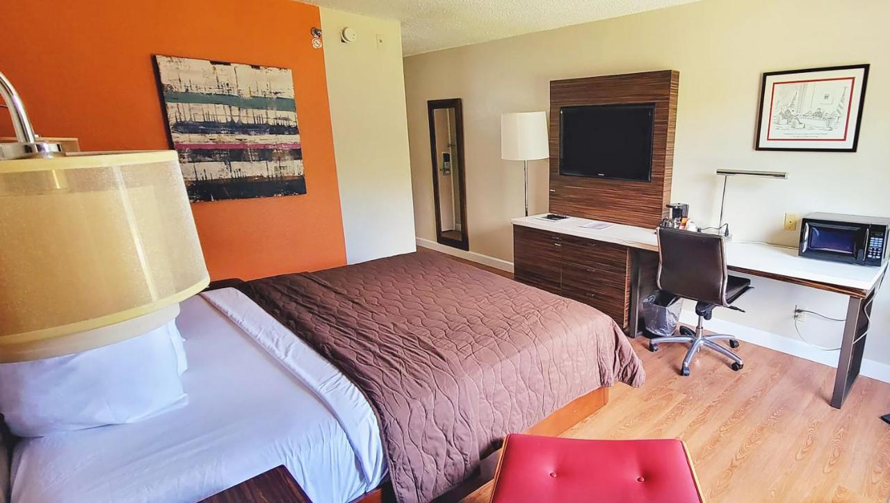 Studios & Suites 4 Less 샬럿 외부 사진