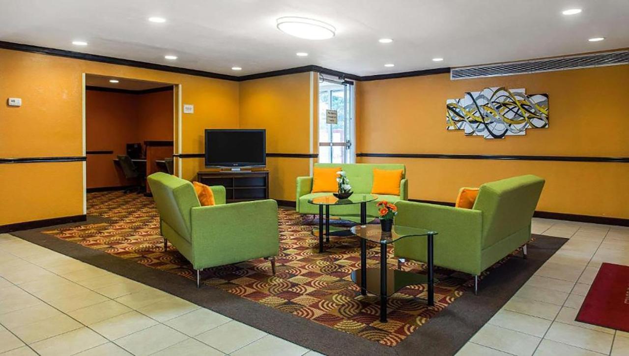 Studios & Suites 4 Less 샬럿 외부 사진